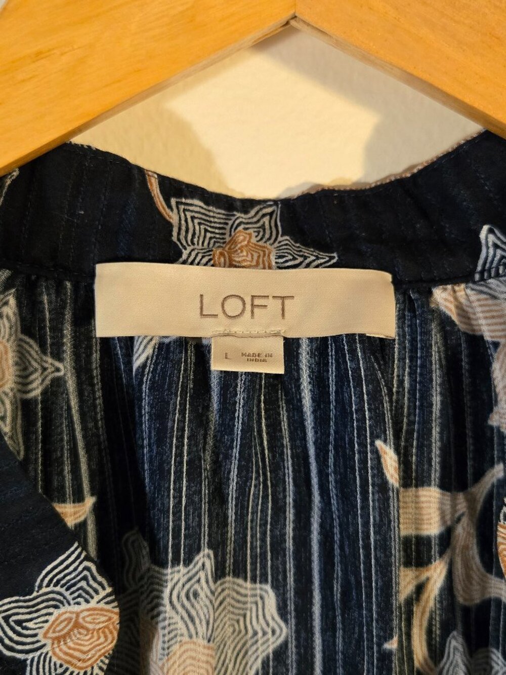 LOFT | Navy Blue Floral Split Neck Top - Picture 5 of 5
